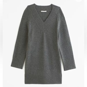 NWT. Abercrombie & Fitch Dark Grey Long-Sleeve Easy Mini Sweater Dress.